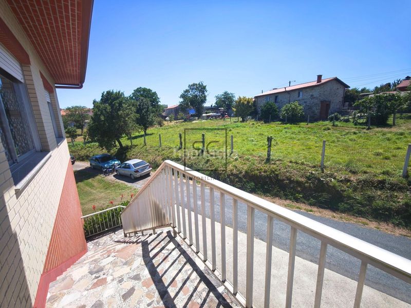 Foto 191ea652-38db-4cad-a11a-7a6e9a3b674c. Casa amb aparcament a Sedes - Pedroso - Doso Narón