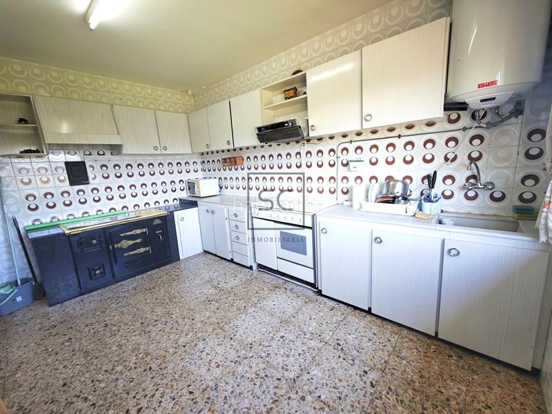 Foto 1adbe5cd-93e2-421a-9927-ef967a1327e7. Casa amb aparcament a Sedes - Pedroso - Doso Narón