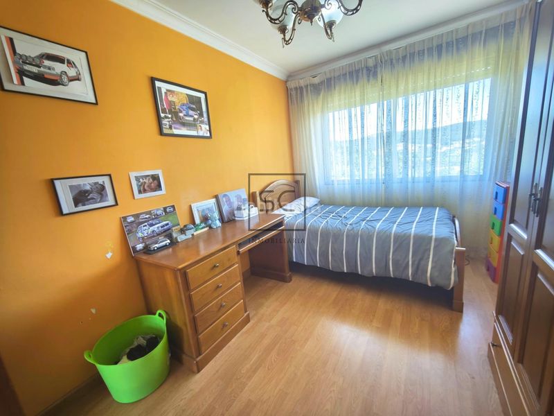Foto 5825d551-ab76-4467-b330-7575651f97e3. Casa amb aparcament a Sedes - Pedroso - Doso Narón