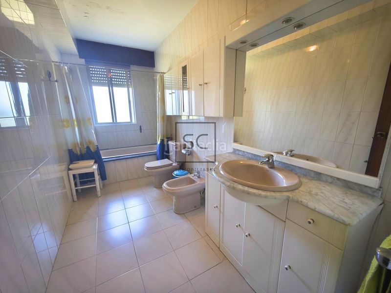Foto d074d732-a5d5-4d63-b956-50e6420105bb. Casa amb aparcament a Sedes - Pedroso - Doso Narón