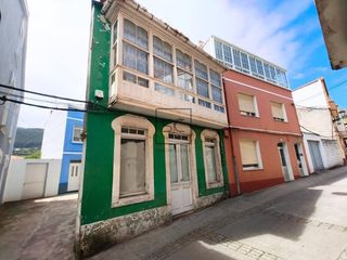 Casa a schiera  Calle balvis. Casa adosada en el centro de cariño.