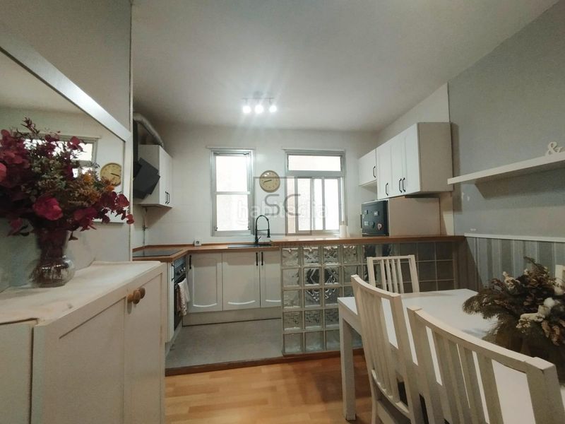 Foto f755b4f2-7d3c-4f25-8f26-fafe77101276. Casa a Pontedeume