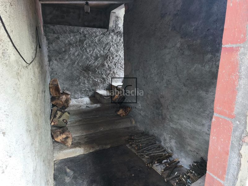 Foto 4c5f7f61-fd95-491a-8987-92995f51fa48. Casa adossada amb aparcament a Neda