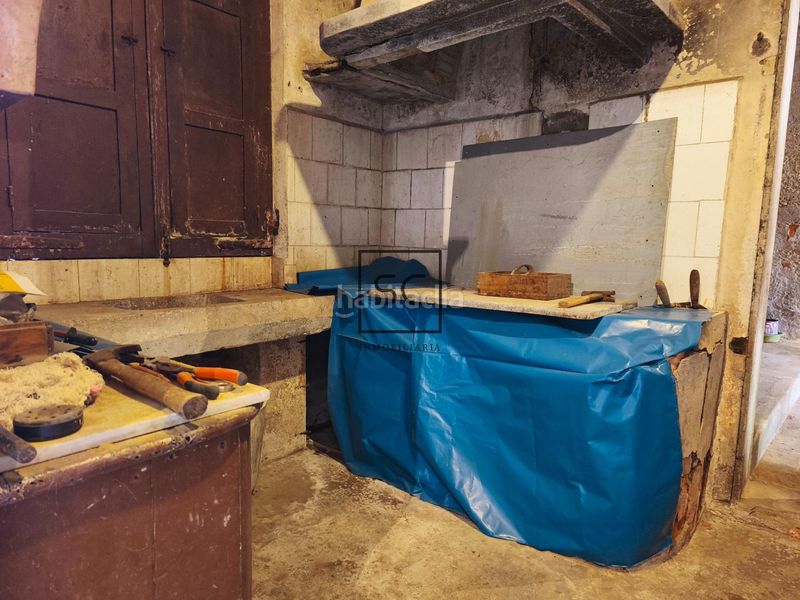 Foto a6120a4a-06d1-48df-972e-d806839620c2. Casa adossada amb aparcament a Neda