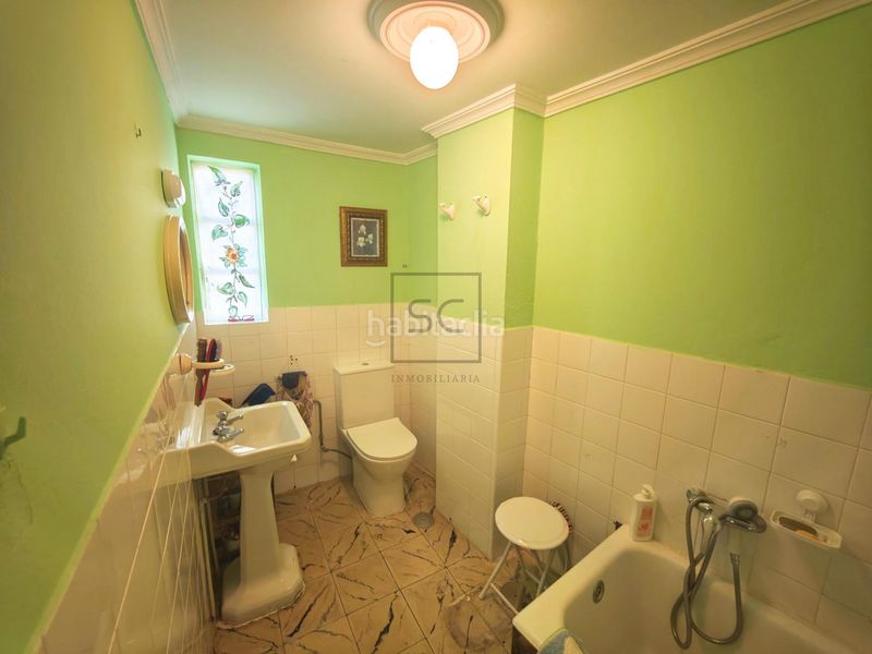 Foto 514f6788-b132-4d2c-ae02-3cb7ba954052. Casa adossada a Ortigueira
