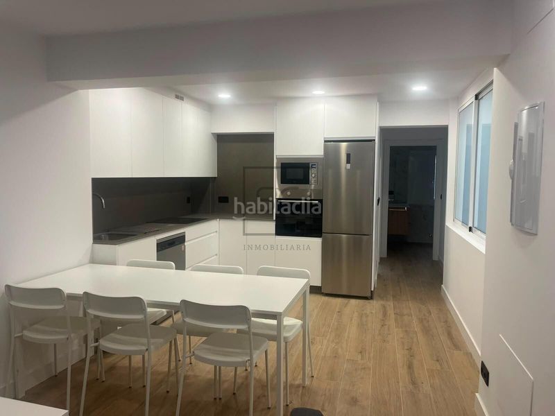 Foto dfba1cb9-5887-4b63-a782-f141d730e715. Rent flat in Centro Ferrol