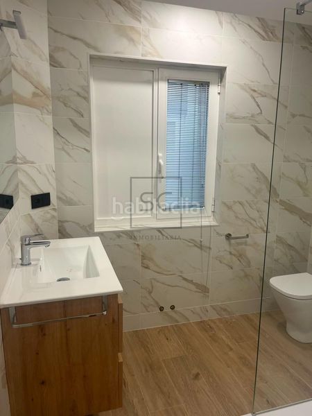Foto f8176072-260f-4c2a-b8ef-9224185dc068. Rent flat in Centro Ferrol