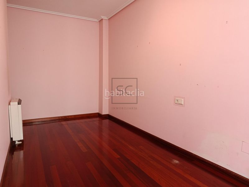 Foto 9ad7fac3-c11b-40d1-96c6-4a938ffdf7ed. Pis amb calefacció aparcament a Centro Ferrol