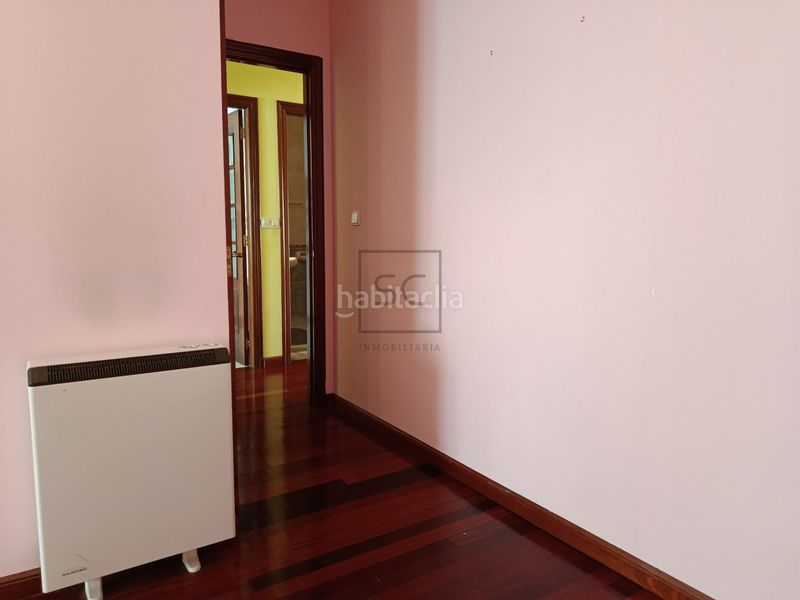 Foto f99a55a6-60bf-4c72-8f93-d930011251d1. Pis amb calefacció aparcament a Centro Ferrol