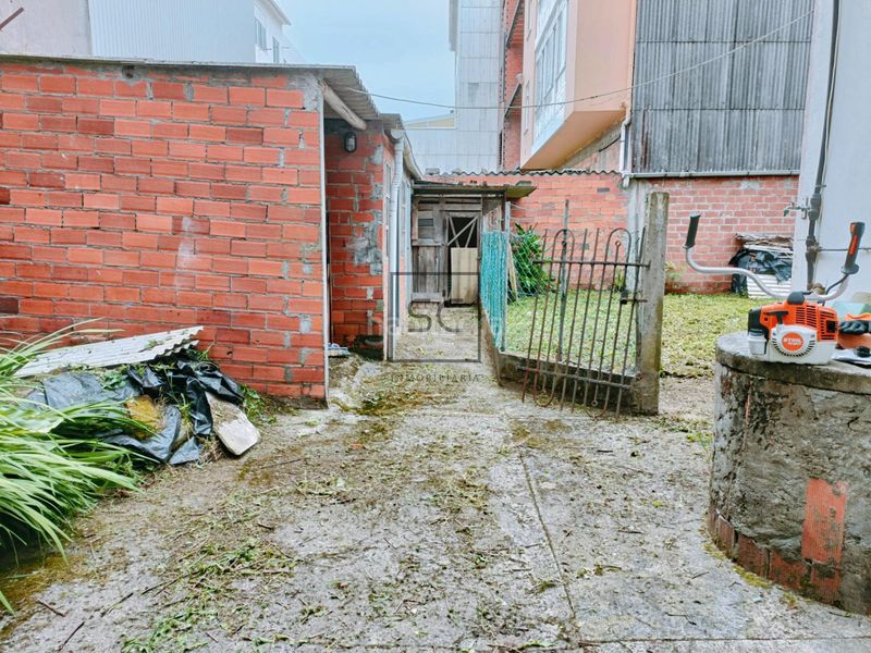 Foto 0082a47f-6989-44fc-8e78-c09ed595aed2. Casa amb calefacció aparcament a Alto del Castaño Narón
