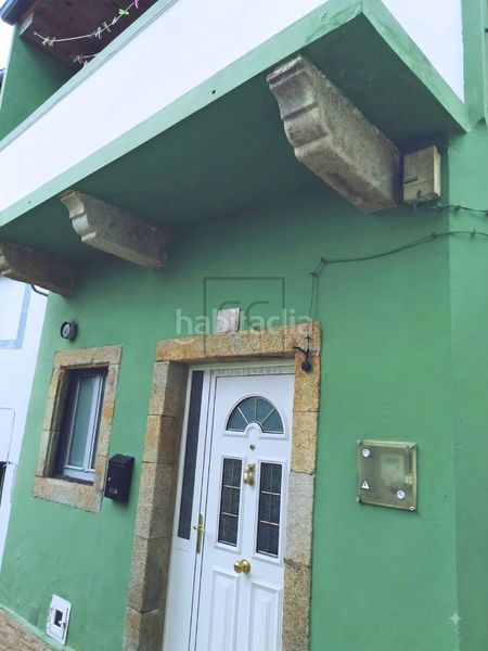 Foto 2234a557-c109-4beb-adb2-f17e74bc57a3. Casa adossada a Mañón