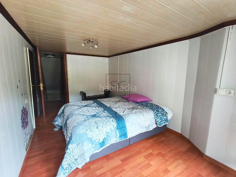 Foto 2d2a5f89-e7b4-4aec-bb81-acc3b9663526. Casa adossada a Mañón