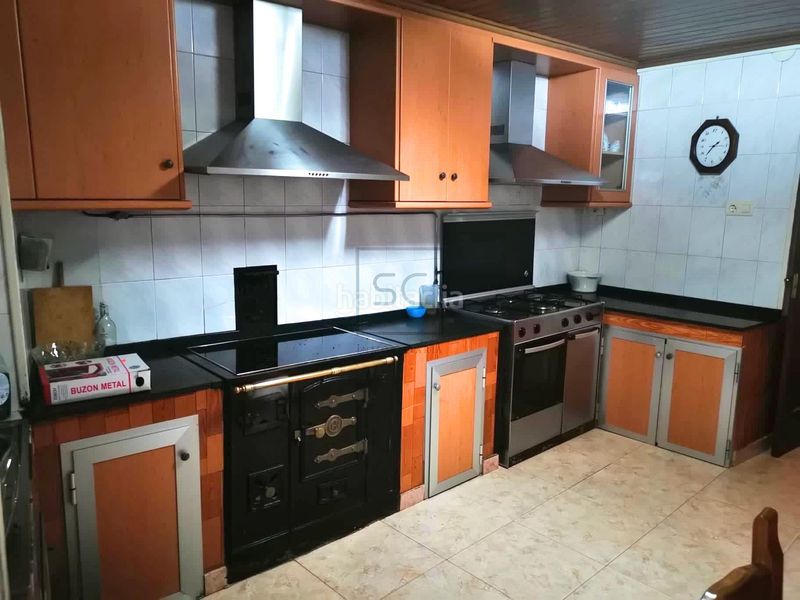 Foto a7026b40-c4d3-43ee-8a3c-5092aceddbe0. Casa adossada a Mañón