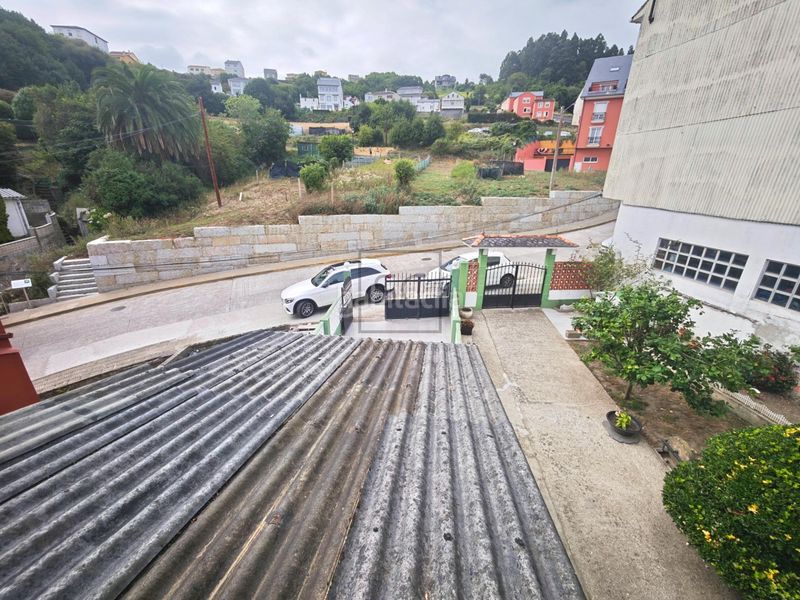 Foto b0c829a6-d621-4e97-a9c8-ca3ea0d01f24. Casa adossada a Mañón