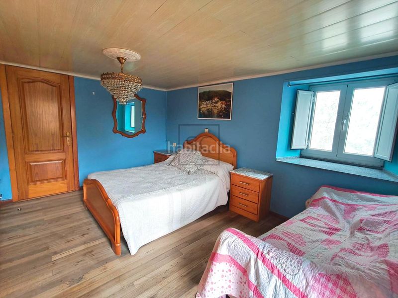 Foto b407d573-c2dc-4a7a-af3c-e12aac5966b5. Casa adossada a Mañón