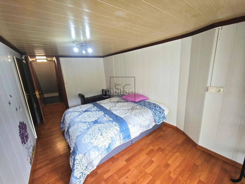 Foto d7d3e8fa-764e-416d-acbc-dfff2df183fb. Casa adossada a Mañón