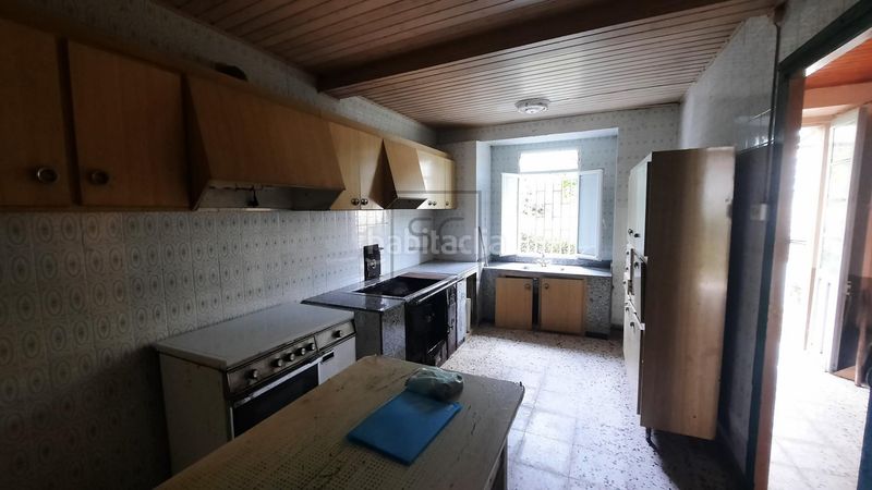 Foto 8be8633c-6df3-4511-be5b-087612b088ea. Masia amb aparcament a Somozas (As)