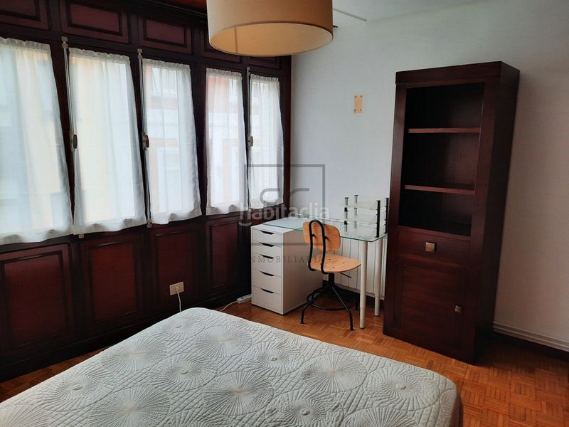 Foto ff21fb5a-fe4e-42f7-8c44-b5acc552910e. Rent flat with heating in Centro Ferrol