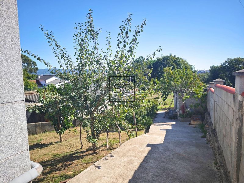 Foto 1812bd90-d632-4d4f-b099-22e9dbd0f0ba. Casa con riscaldamento parcheggio in A Malata - Catabois - Ciudad Jardín Ferrol