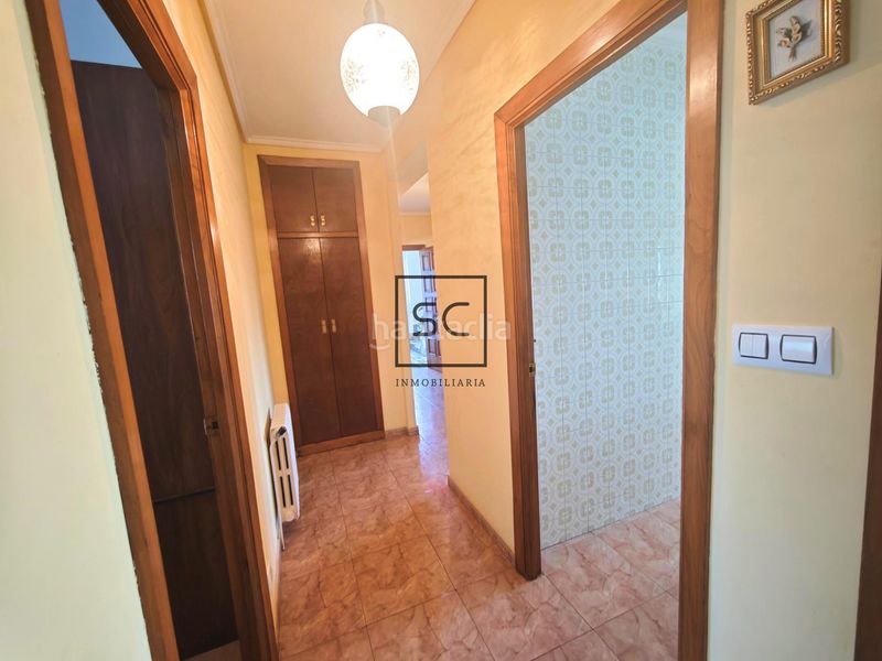 Foto 3d8be82f-2145-4595-b39f-9f55a5927f3b. Casa con riscaldamento parcheggio in A Malata - Catabois - Ciudad Jardín Ferrol