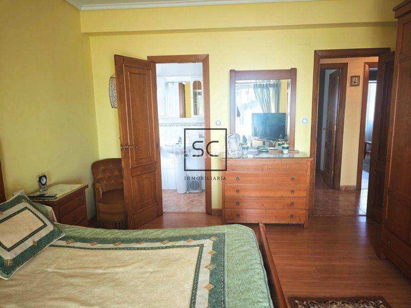 Foto 6ed46092-c8b8-49bf-b8e8-8bdf64407715. Casa con riscaldamento parcheggio in A Malata - Catabois - Ciudad Jardín Ferrol