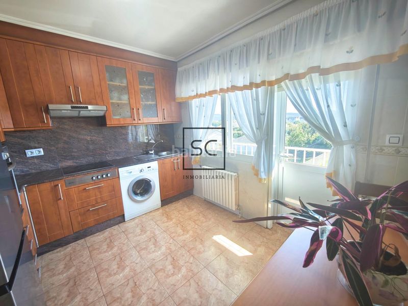 Foto 75a03013-1594-4355-a38b-adaaa41d8959. Casa con riscaldamento parcheggio in A Malata - Catabois - Ciudad Jardín Ferrol