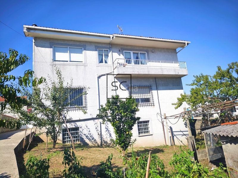 Foto 83fed1a0-213a-451e-ba14-d48edb770f0c. Casa con riscaldamento parcheggio in A Malata - Catabois - Ciudad Jardín Ferrol