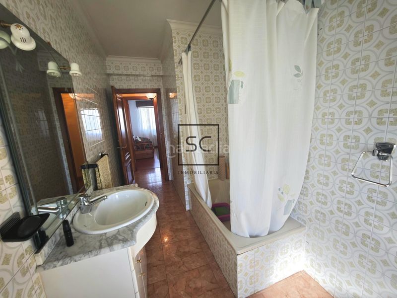 Foto b564c09b-bb5c-44e7-9cff-59a9ffeb1b68. Casa con riscaldamento parcheggio in A Malata - Catabois - Ciudad Jardín Ferrol