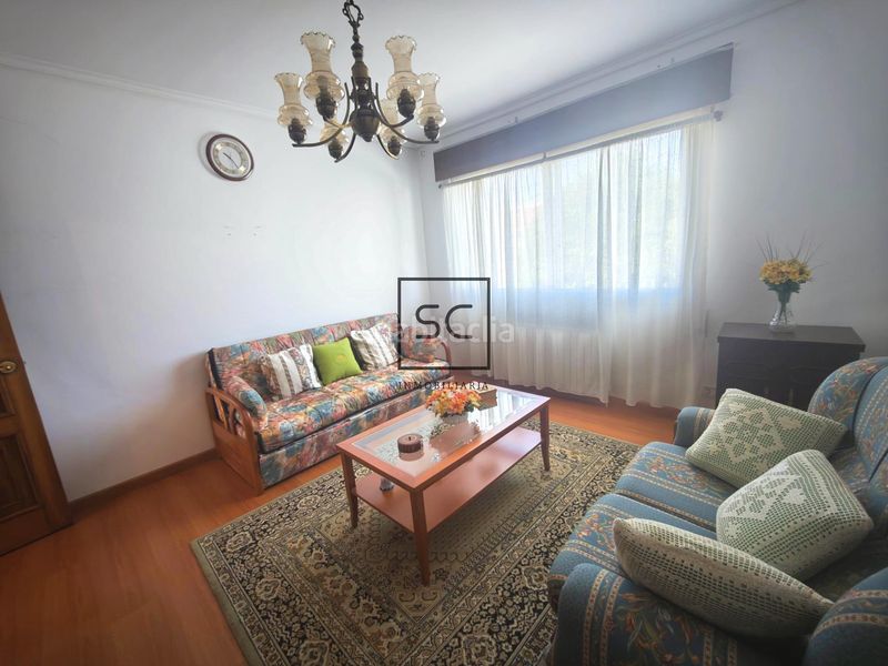Foto f95973b0-f7c9-418a-9004-14172cead53b. Casa con riscaldamento parcheggio in A Malata - Catabois - Ciudad Jardín Ferrol