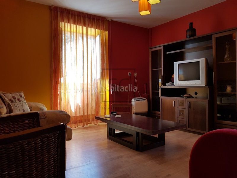 Foto 1ecba24d-c92b-4fe2-b08a-9992734833a5. Masia amb aparcament a Laxe