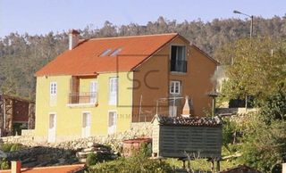 Country house  Centeal. Casa con finca en soesto, laxe