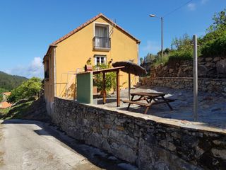 Masia  Centeal. Casa con finca en soesto, laxe