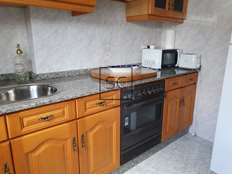 Foto 112689f3-8587-412c-b755-2c583b8b60bf. Casa amb aparcament a Mugardos