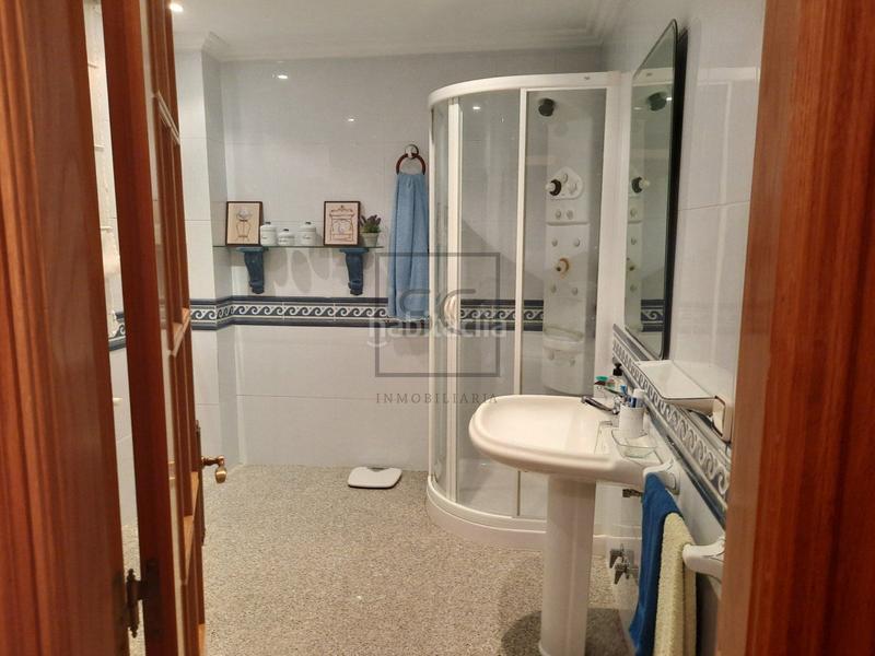 Foto db689cbd-3c30-464e-993a-d68ae777fc49. Chalet avec chauffage parking piscine dans Valdoviño