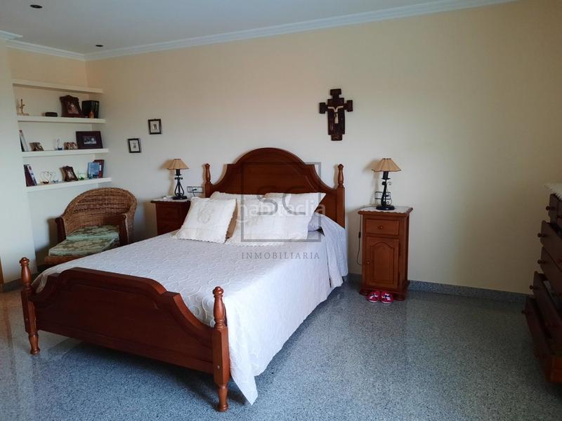 Foto f4cfd658-59ef-4b2b-be03-8ba8421456a1. Chalet avec chauffage parking piscine dans Valdoviño