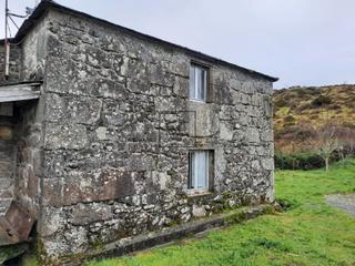 Masia a Pontes de García Rodríguez (As). Casa de piedra con anexos en as pontes de garcía rodríguez, as p