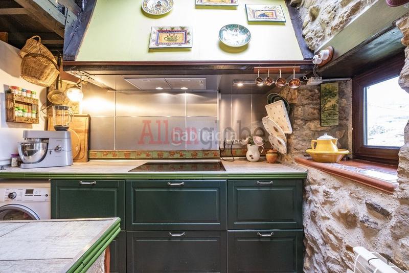 Foto 1ee7e8b5-4d85-4fa0-8306-7d27df0ffea1. Casa con riscaldamento in Parroquias Norte Siero