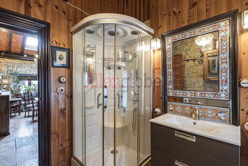 Foto bc36ff25-8fb7-4a8d-ae25-11abe62711f4. Casa con riscaldamento in Parroquias Norte Siero