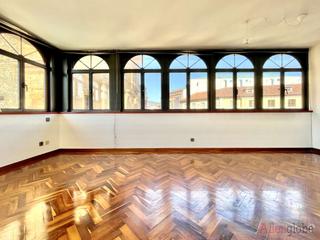 Lloguer Dúplex a Plaza de la constitución 3. Alquiler de vivienda en enclave exclusivo. casco antiguo de ovie