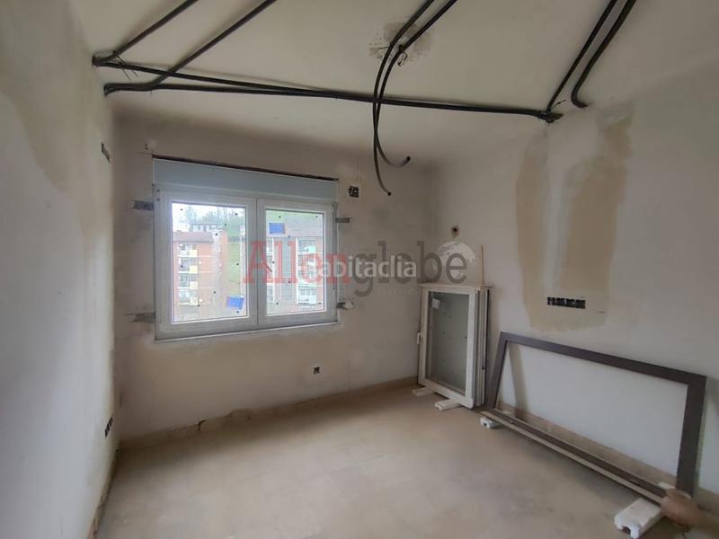 Foto dd1c3b83-7a66-4b1b-bd7f-0532156e10c9. Appartement avec chauffage dans Riosa