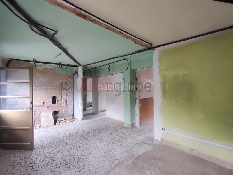 Foto f7849851-5026-42a0-a9de-9b6fe0ef666a. Appartement avec chauffage dans Riosa