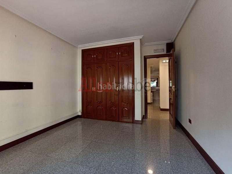 Foto 1f4c1609-12e8-4250-9f56-2f29d2fbf931. Lloguer oficina a Plaza de América Oviedo