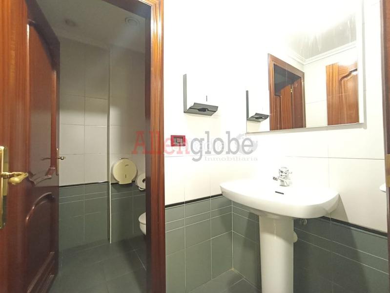 Foto 746d85d9-0c63-4fb9-8761-aa8caff04980. Lloguer oficina a Plaza de América Oviedo