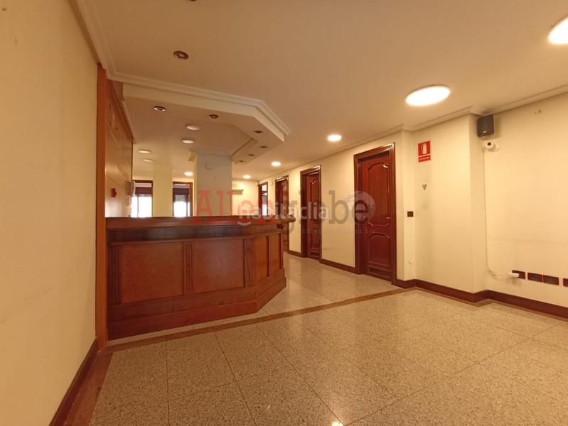 Foto 83ca1af7-716d-41c6-a2b6-e073d4f767bc. Lloguer oficina a Plaza de América Oviedo