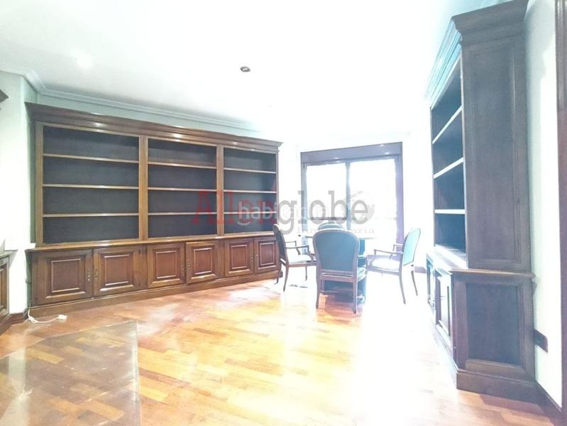 Foto 878230d7-59ab-42eb-b1b5-ee21e1bc936b. Lloguer oficina a Plaza de América Oviedo