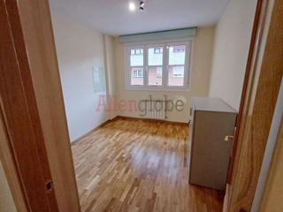 Flat in San Claudio - Trubia - Las Caldas. Excelente vivienda moderna en trubia con plaza de garaje y trast