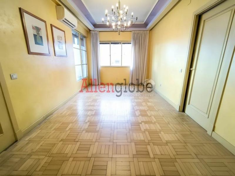 Foto fc11dc28-8ede-447e-8f70-39609e29ff0f. Etagenwohnung mit heizung in Plaza de América Oviedo