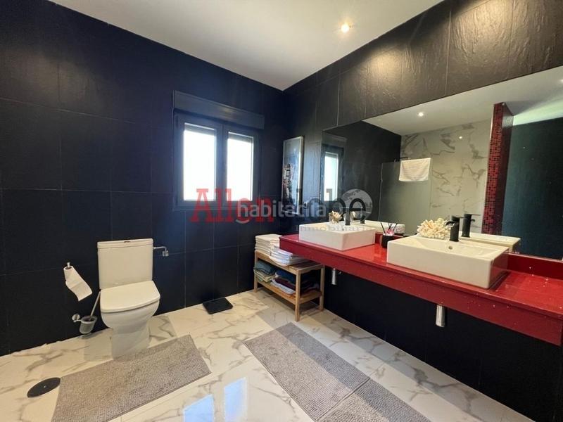 Foto 21a2b8eb-e8a9-433c-91d6-8bdc001874df. Casa amb calefacció aparcament a Quintes - Arroes Villaviciosa