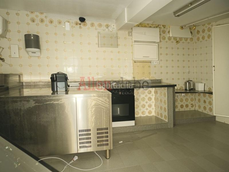 Foto 800ba7dc-b162-4a27-8b1f-99c955abd1d8. Rent business premise in calle fray ceferino 19 in Oviedo