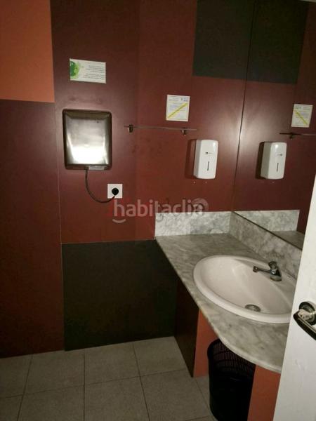 Foto 270ca6c8-7e2e-48d0-8577-997fe76c067e. Affitto locale commerciale in calle fray ceferino 19 in Oviedo